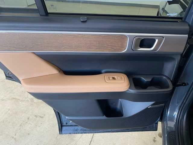 2025 Hyundai Santa Fe Limited Sport photo 27