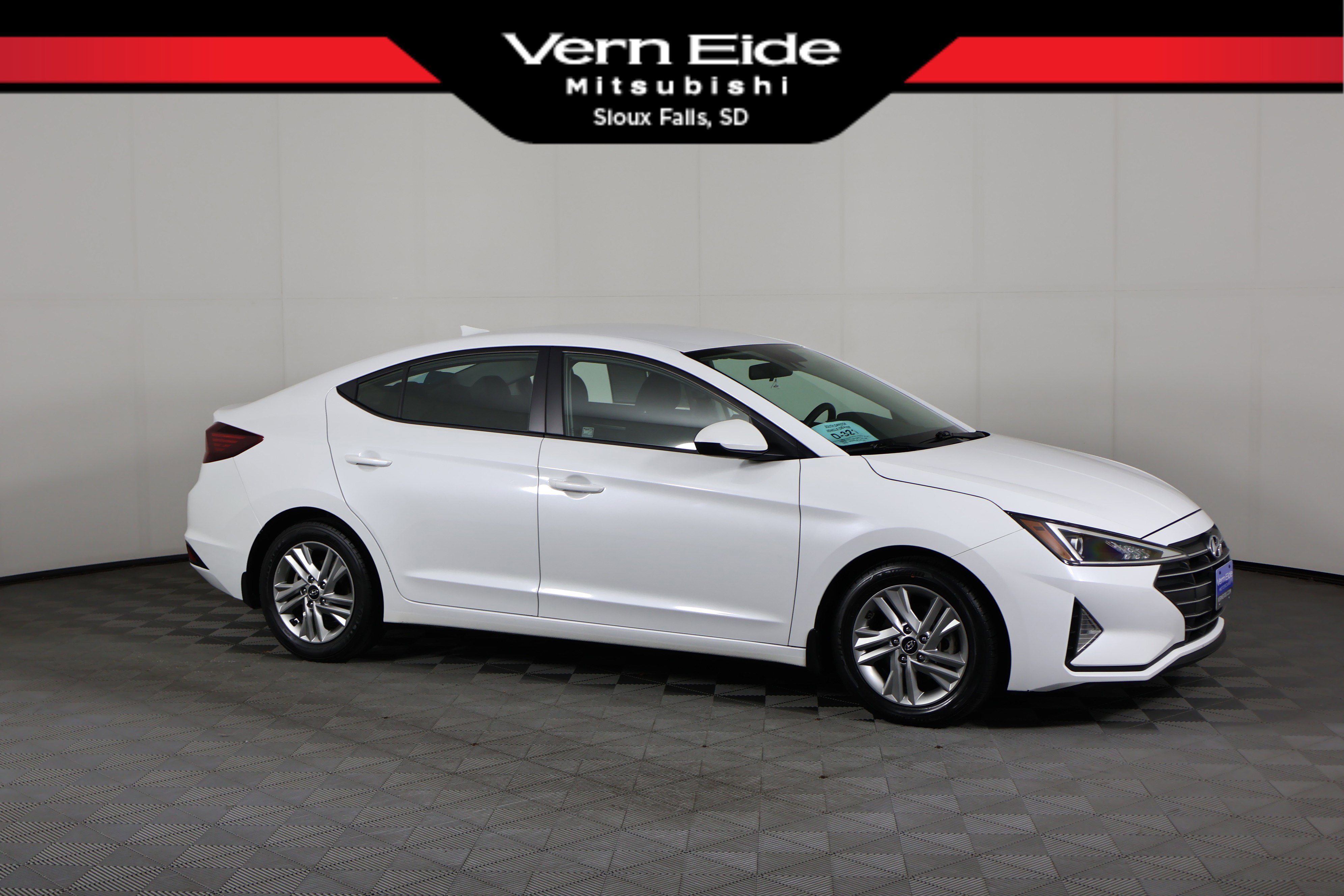 2020 Hyundai Elantra SEL's photo