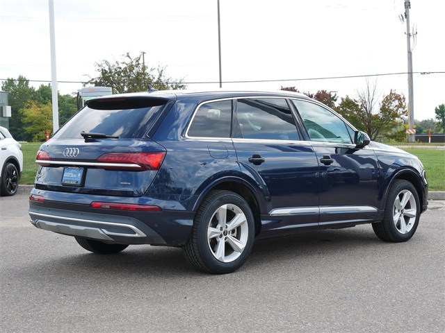 2024 Audi Q7 45 Premium Plus photo 5