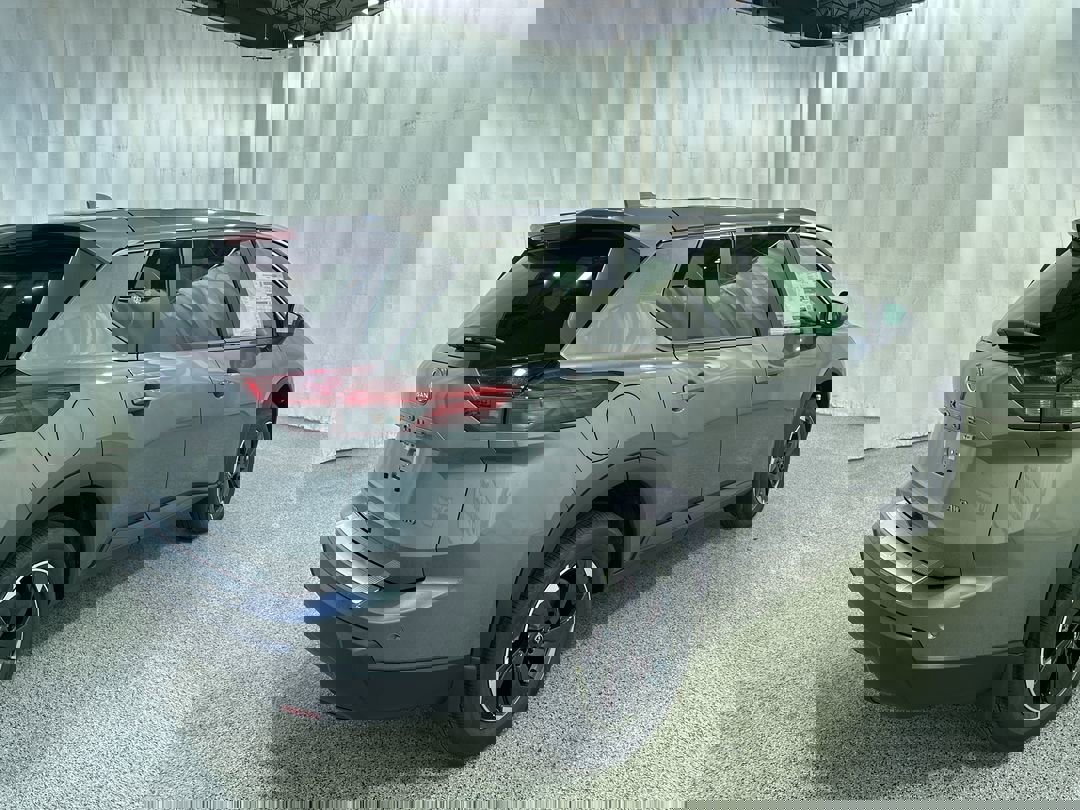 2026 Nissan Rogue SV photo 2