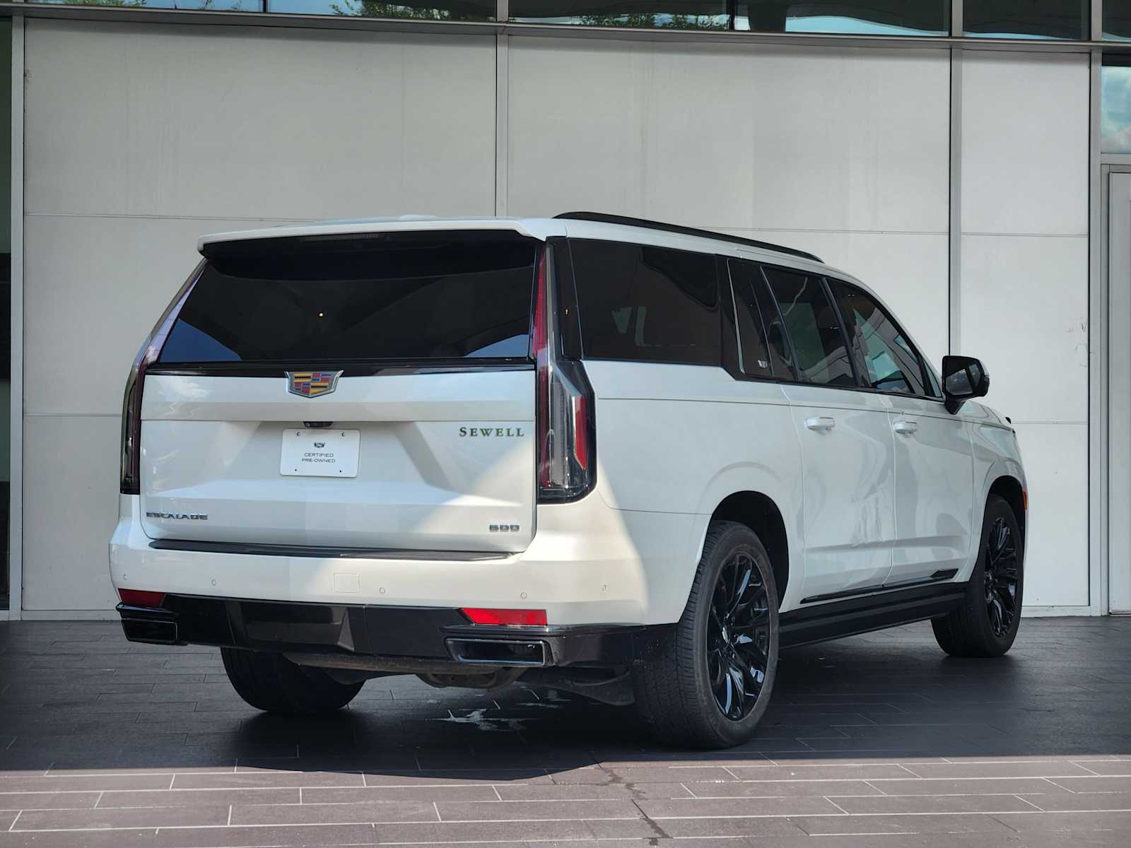 2024 Cadillac Escalade ESV Sport Platinum photo 4