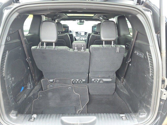 2021 Chrysler Pacifica Limited photo 9