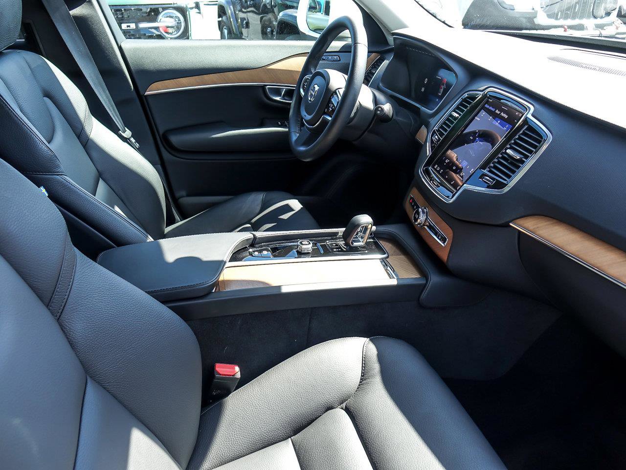 2024 VOLVO XC90 - Image 34