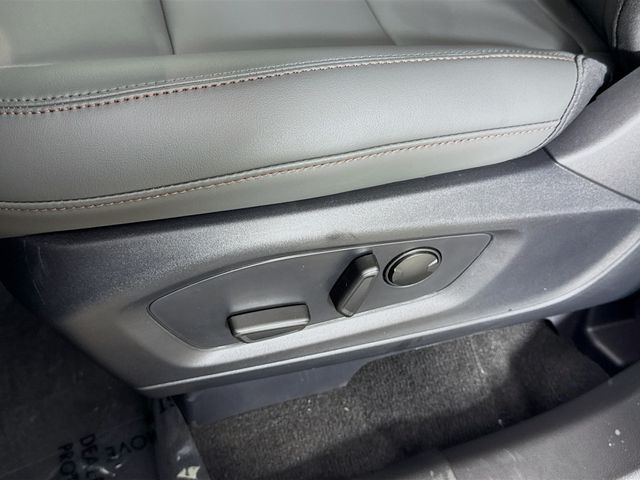 2025 Ford Explorer photo 18