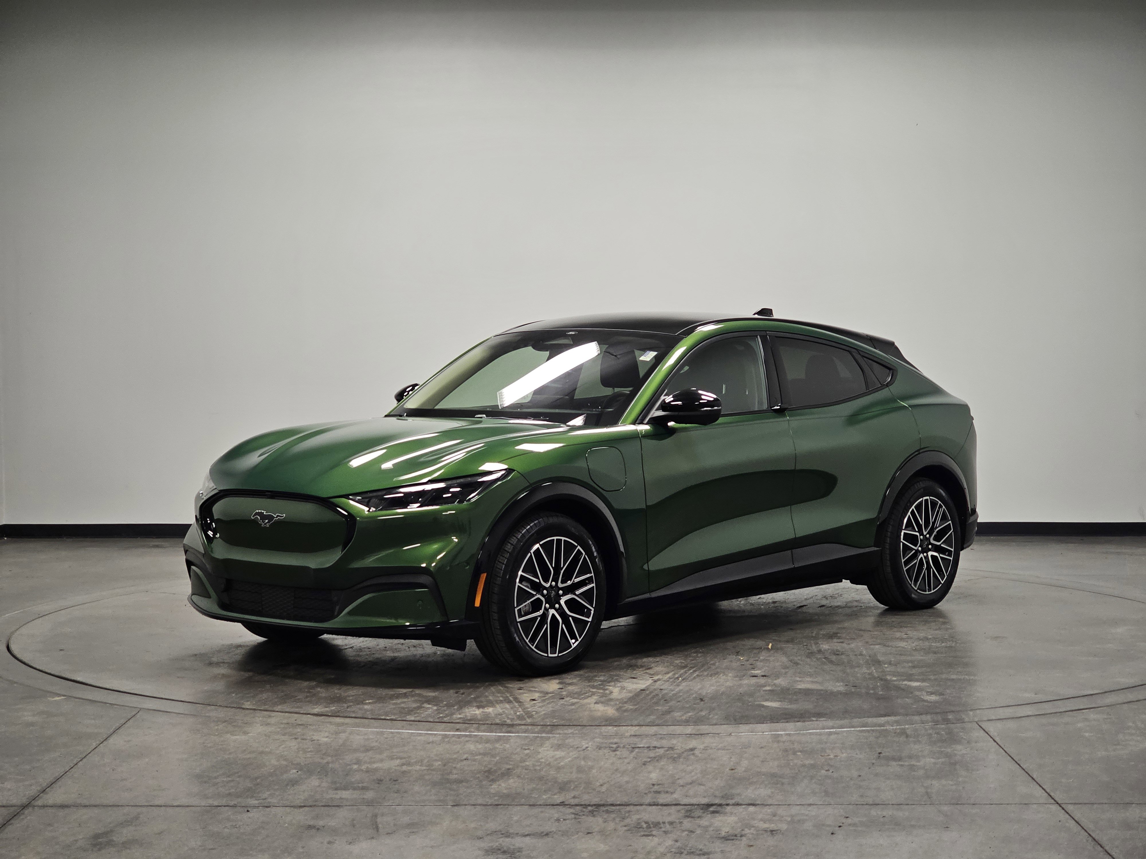 2024 Ford Mustang Mach-E Premium photo 2