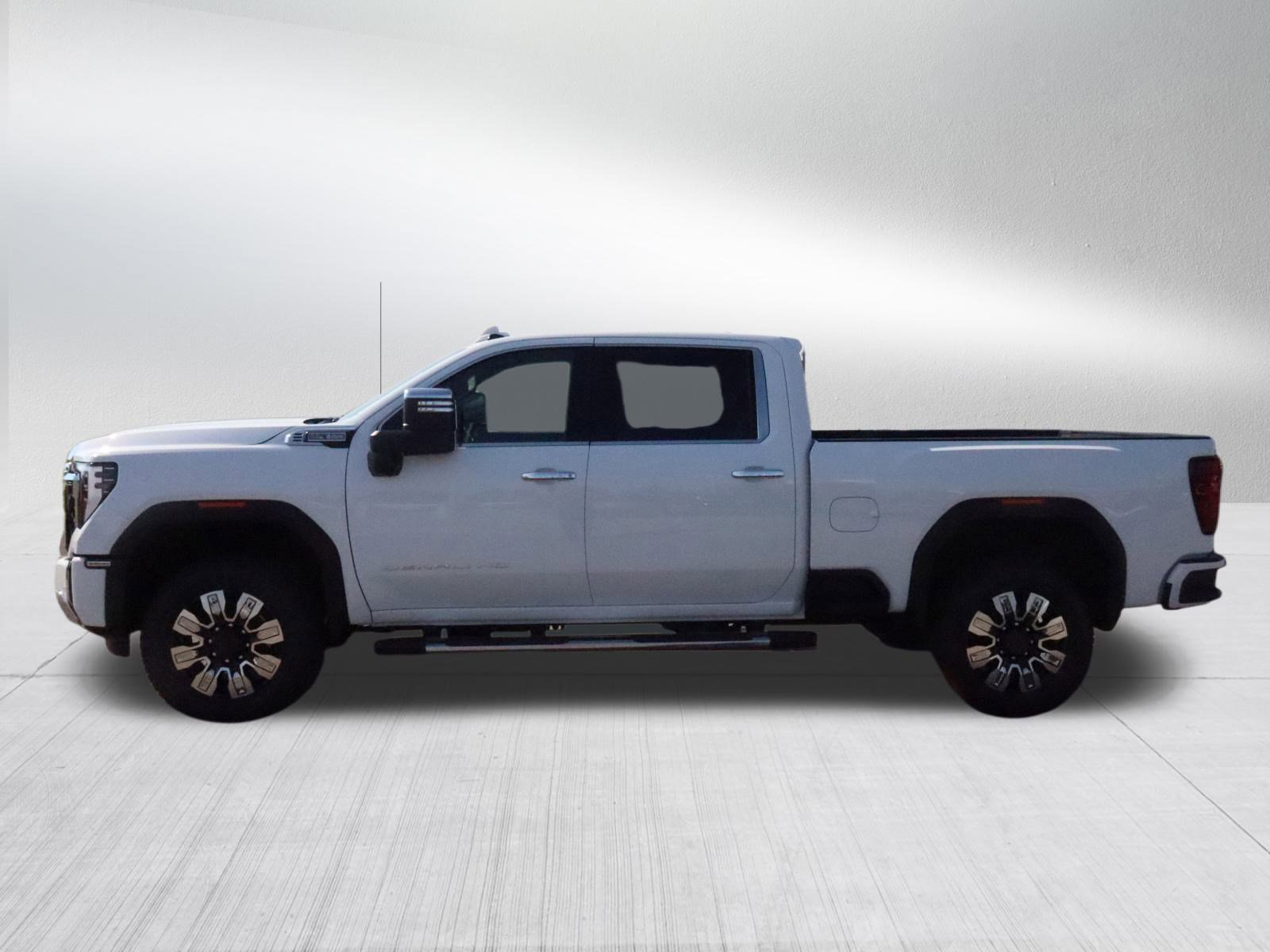2026 Gmc Sierra 3500 HD Denali photo 4