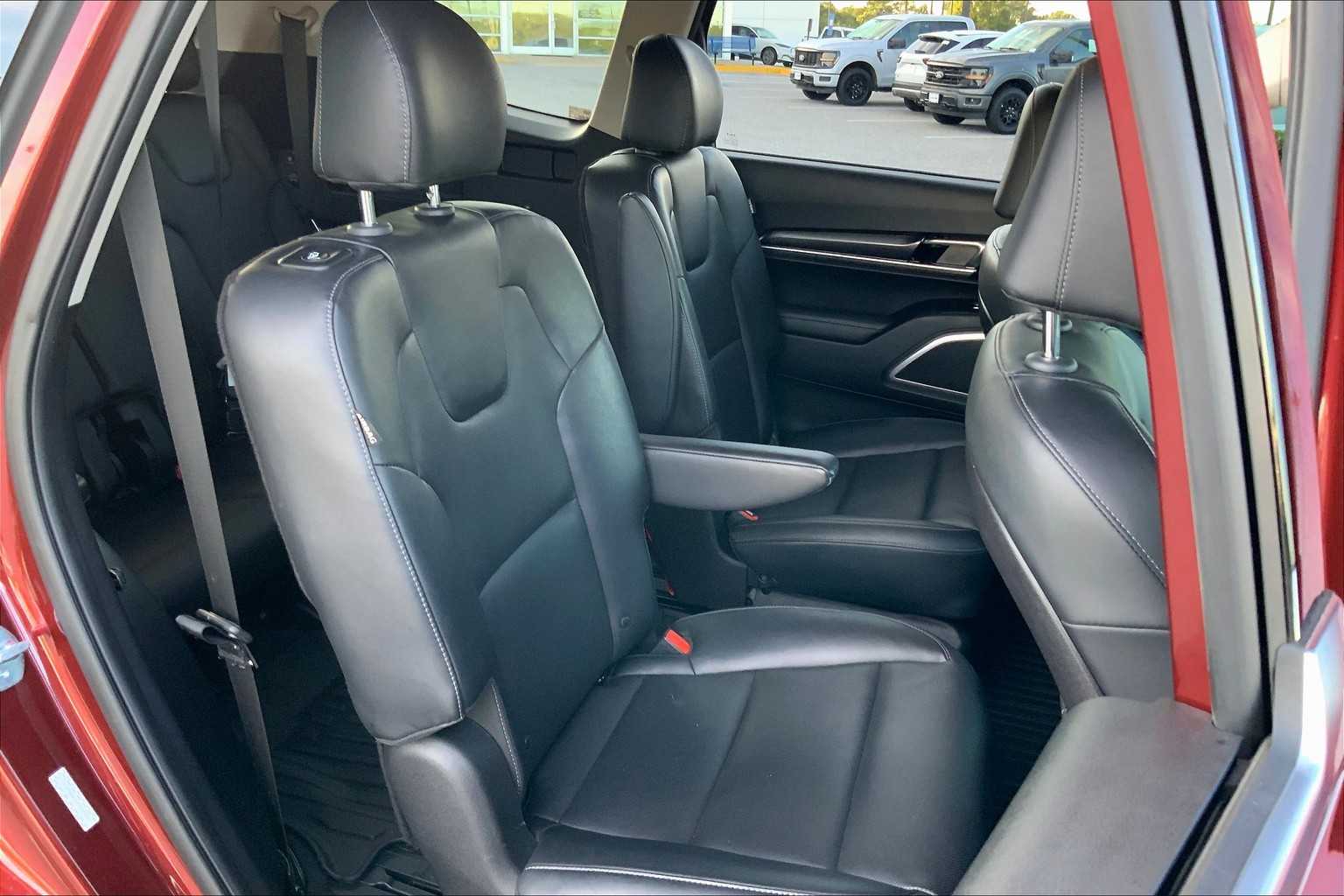 2023 Kia Telluride S photo 17