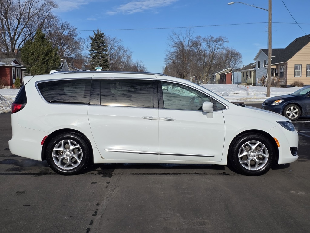 2018 Chrysler Pacifica Touring-L Plus