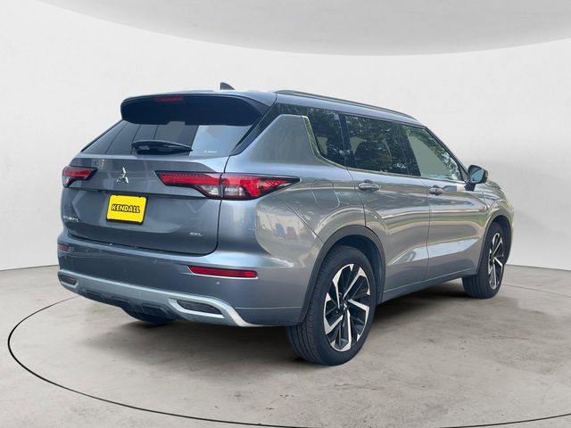 2022 Mitsubishi Outlander SEL photo 4