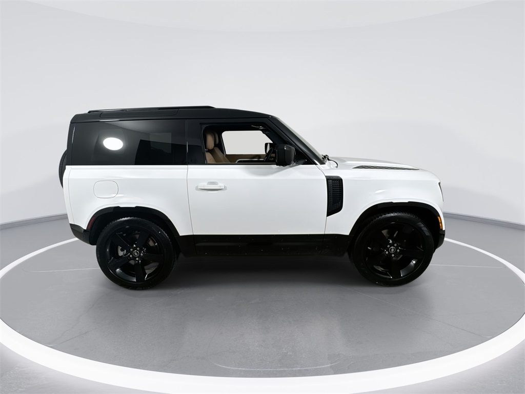 2025 Land Rover Defender 90 X-Dynamic SE photo 8