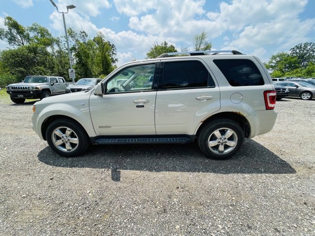 Used 2008 Ford Escape Limited with VIN 1FMCU04128KC23155 for sale in Howell, MI