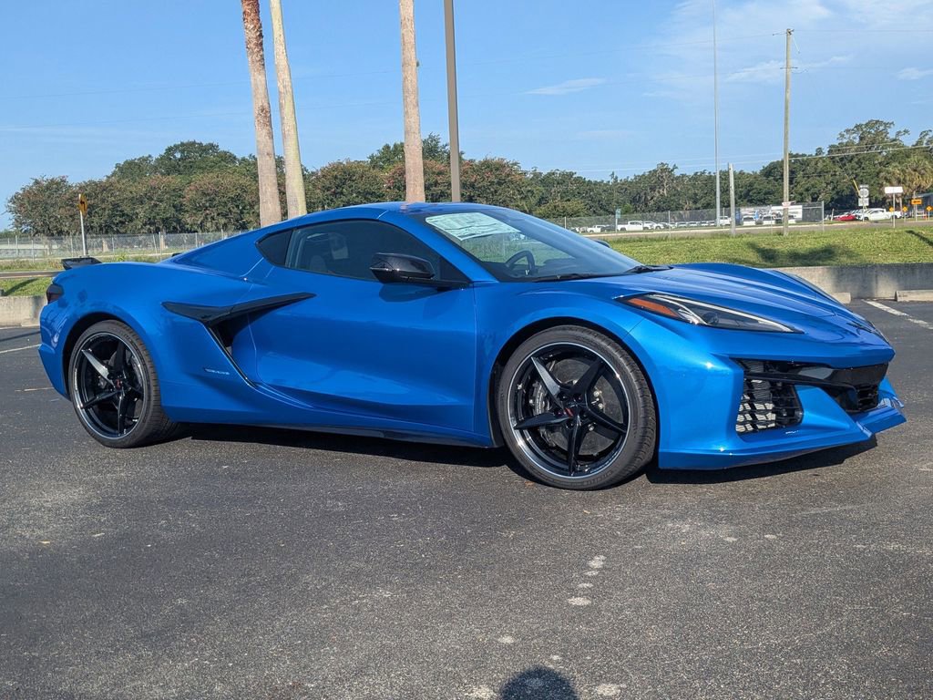 2025 Chevrolet Corvette E-Ray 1LZ photo 2
