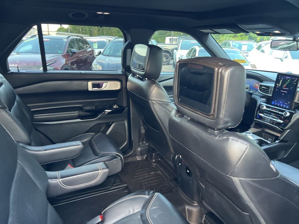 2022 Ford Explorer ST photo 32