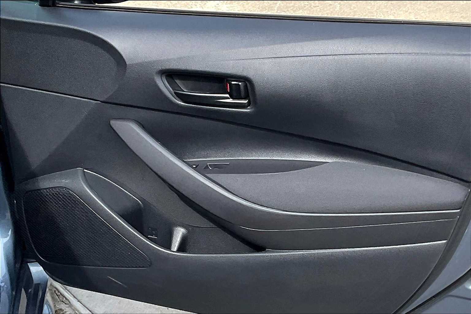 2024 Toyota Corolla LE photo 21