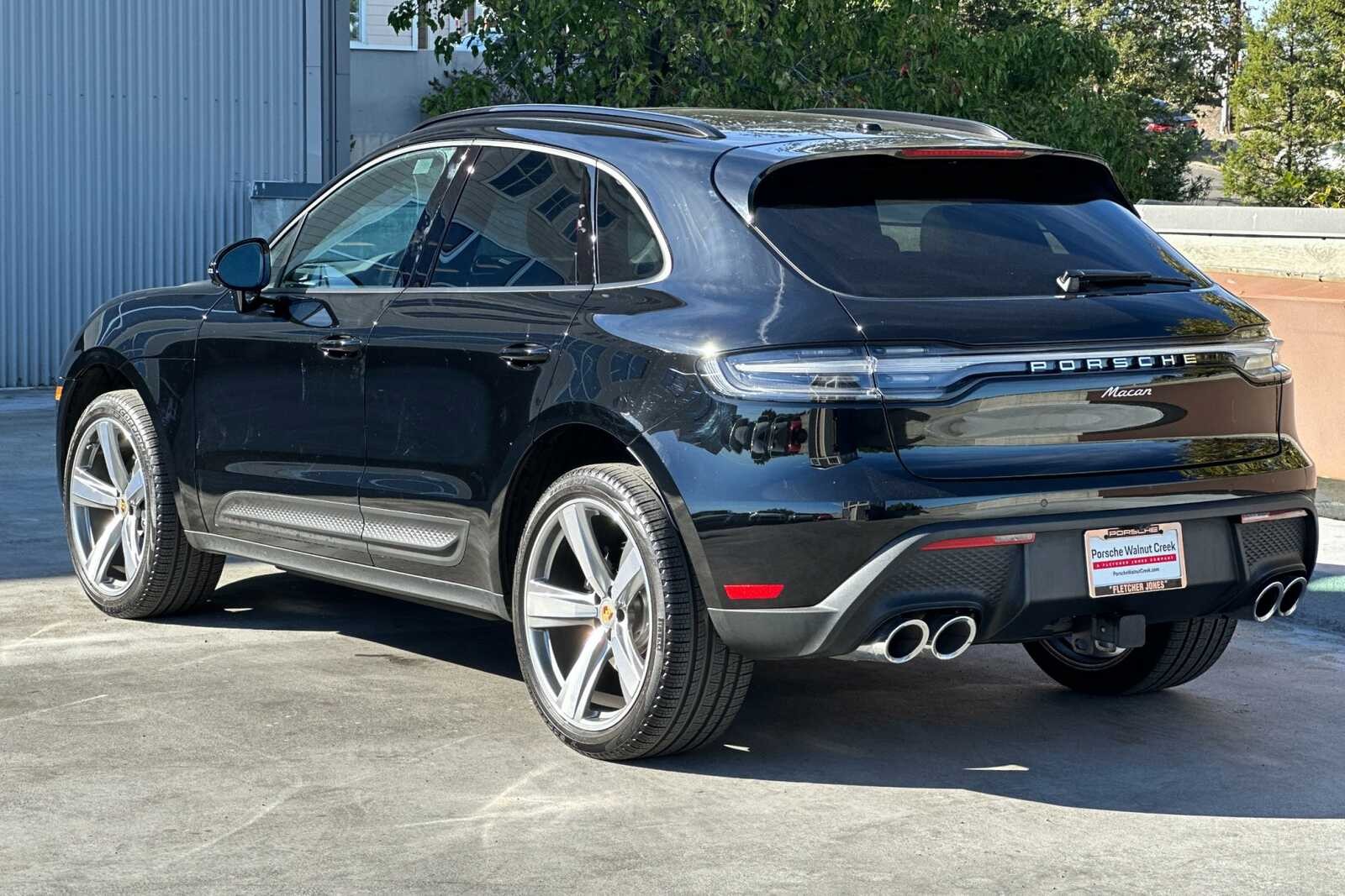 PreOwned 2024 Porsche Macan SUV in Walnut Creek LP000404 Porsche