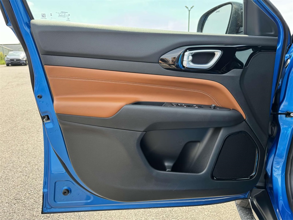 2024 Jeep Compass Limited photo 23