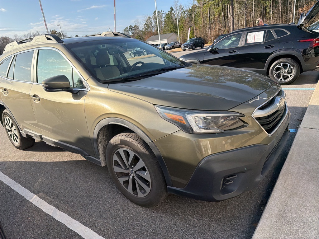 2020 Subaru Outback Premium's photo