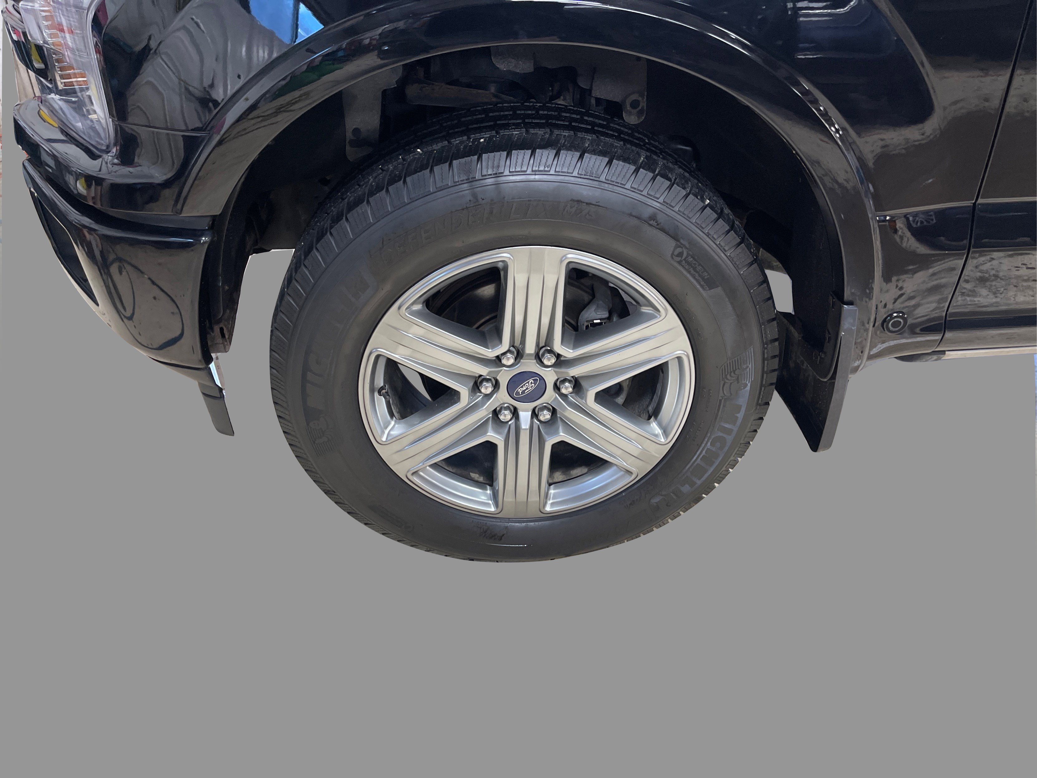 2018 Ford F-150 Lariat photo 19