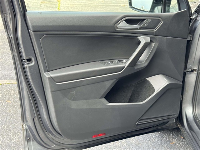 2021 Volkswagen Tiguan SE R-Line Black photo 25