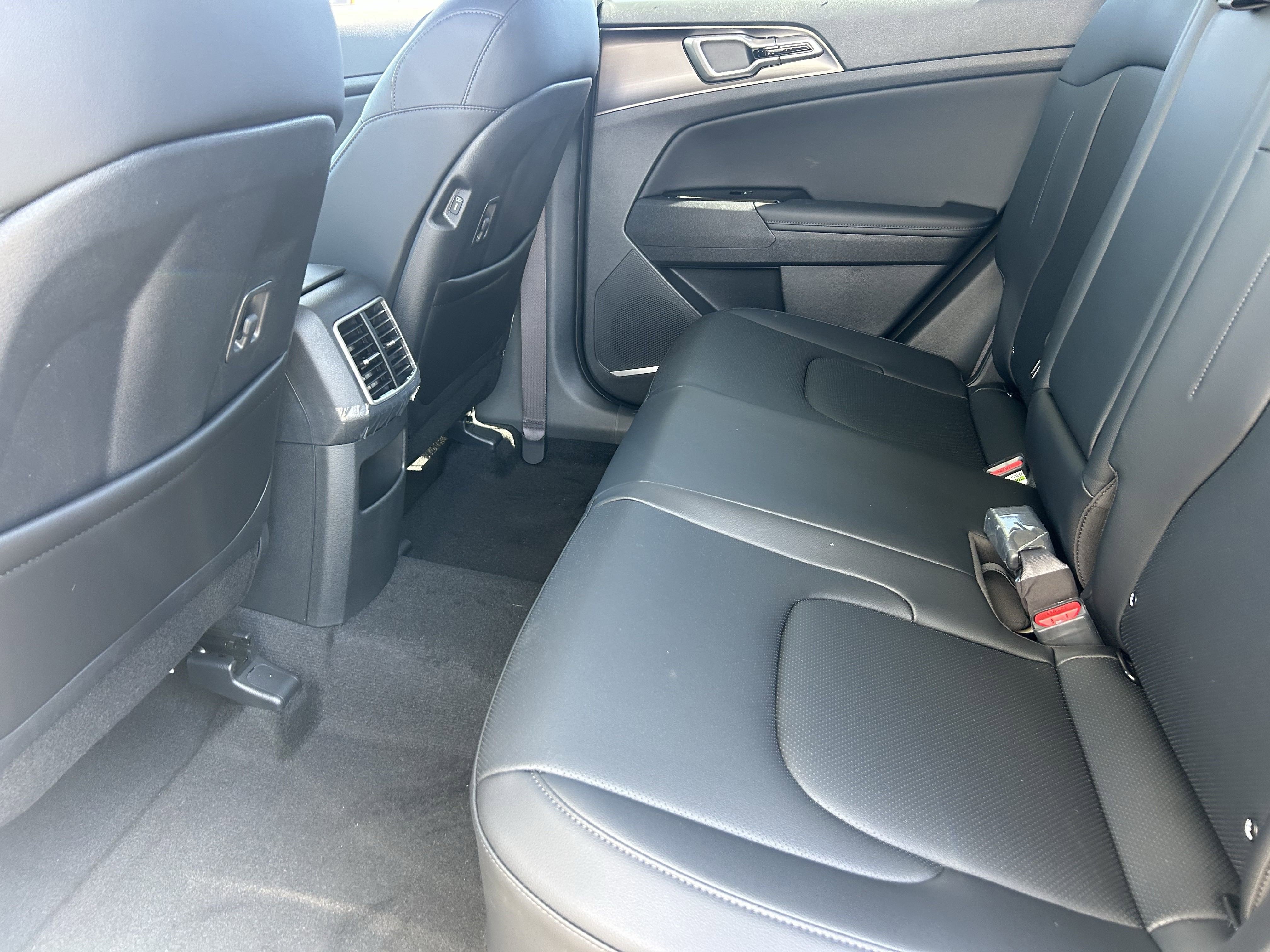 2025 Kia Sportage Hybrid EX photo 4