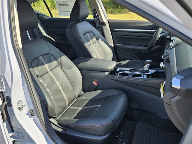 2025 Nissan Altima 2.5 SR photo 15