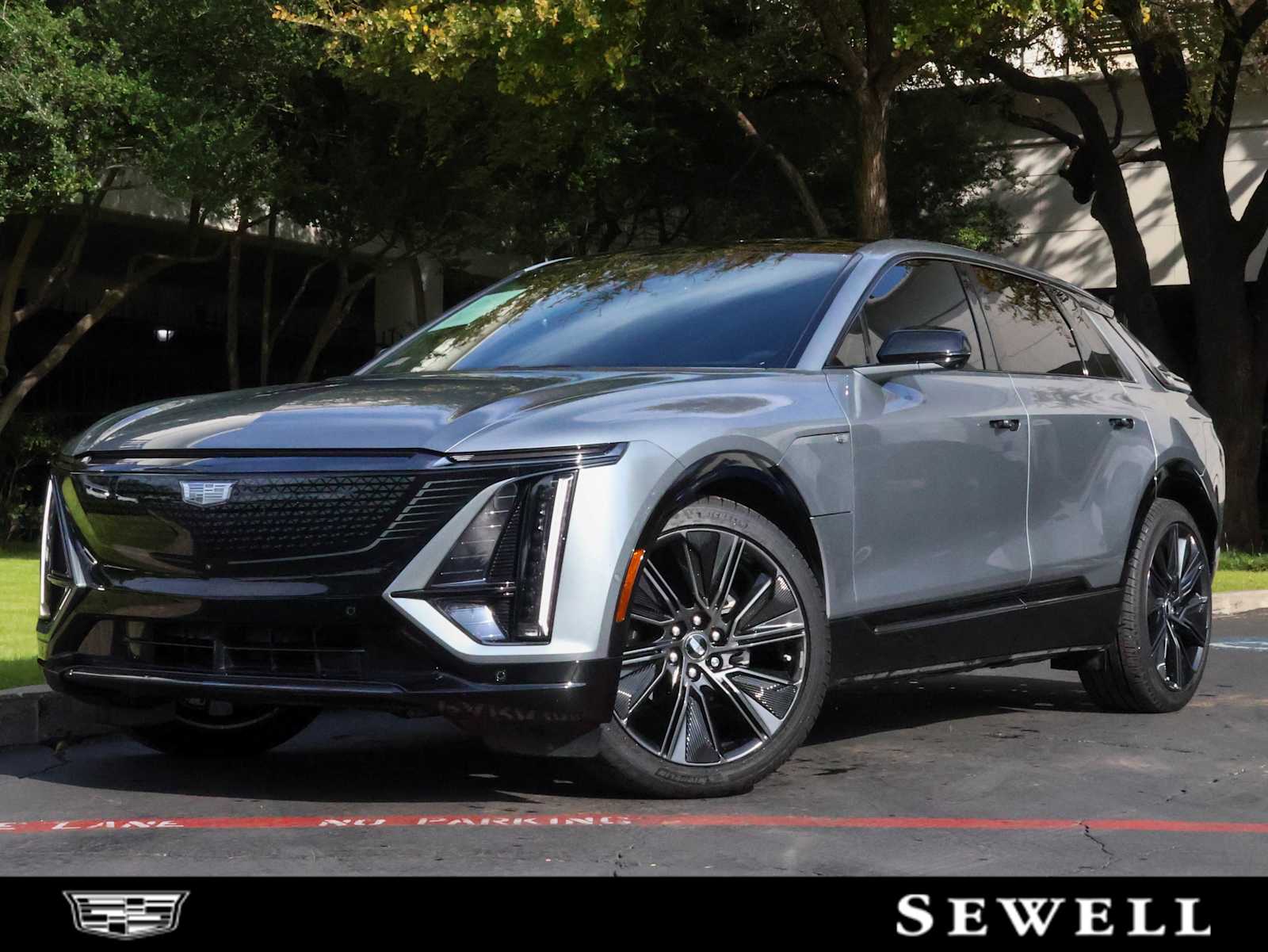 2025 Cadillac LYRIQ Sport 3's photo