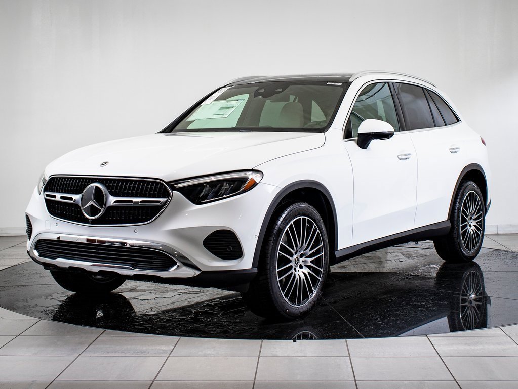 2026 Mercedes-Benz GLC Base's photo