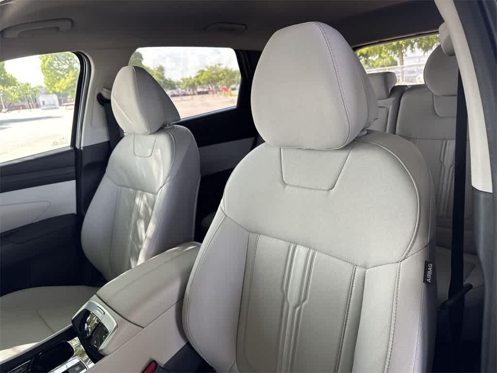 2026 Hyundai Tucson SEL photo 12
