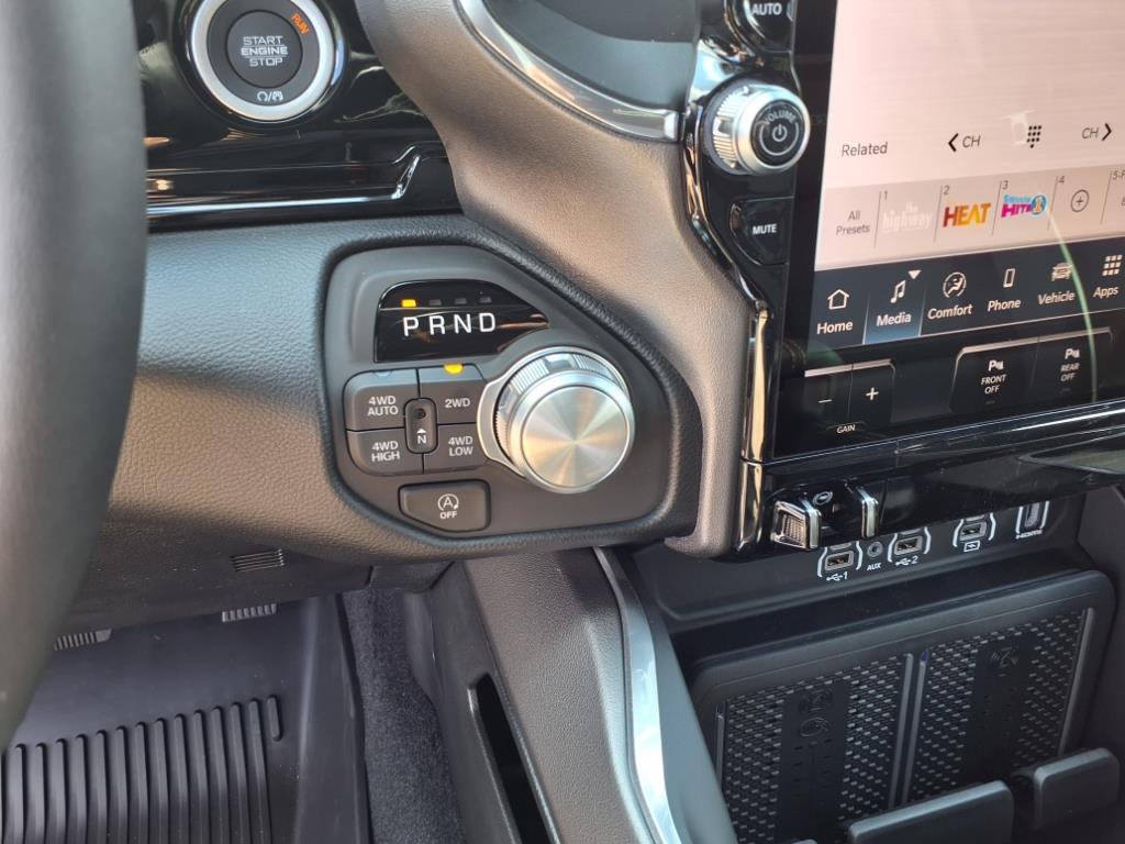 2026 Ram 1500 Laramie photo 12