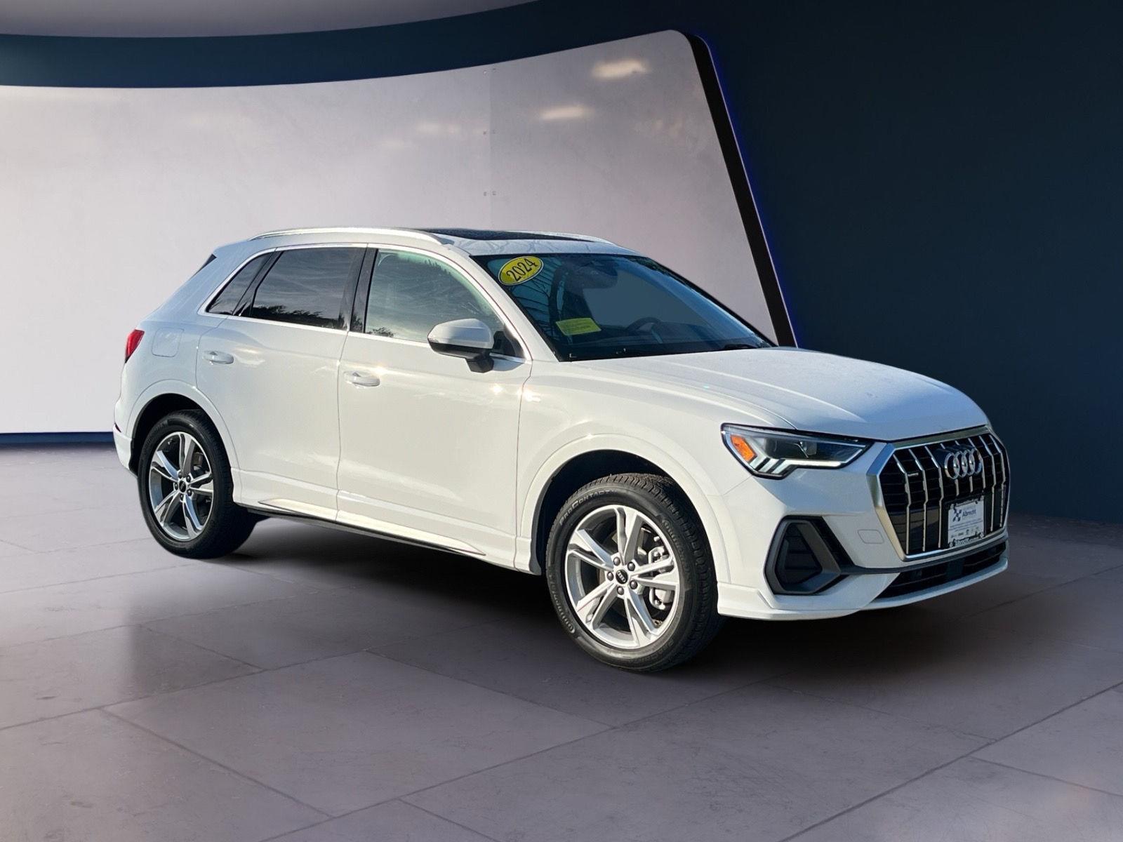2024 Audi Q3 S line Premium photo 2