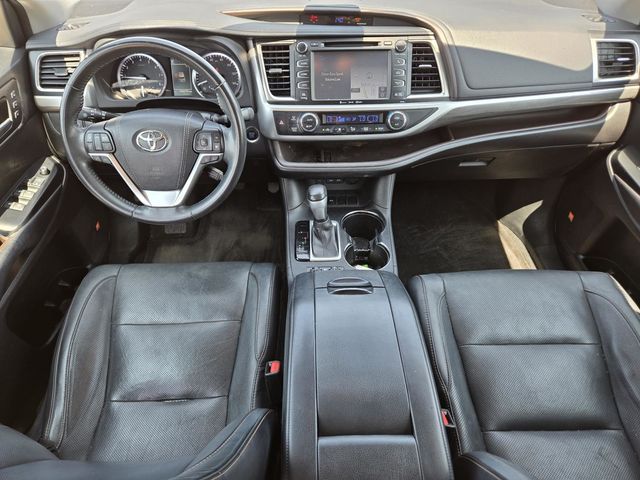 2017 Toyota Highlander Limited photo 4