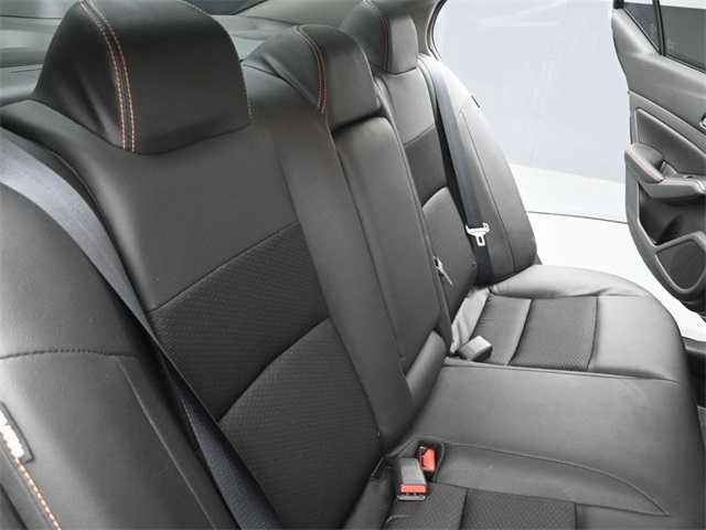 2021 Nissan Altima 2.5 SR photo 22