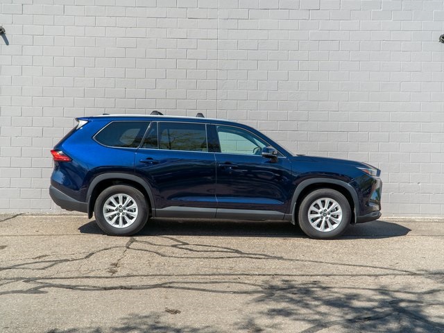 2024 Toyota Grand Highlander XLE photo 7