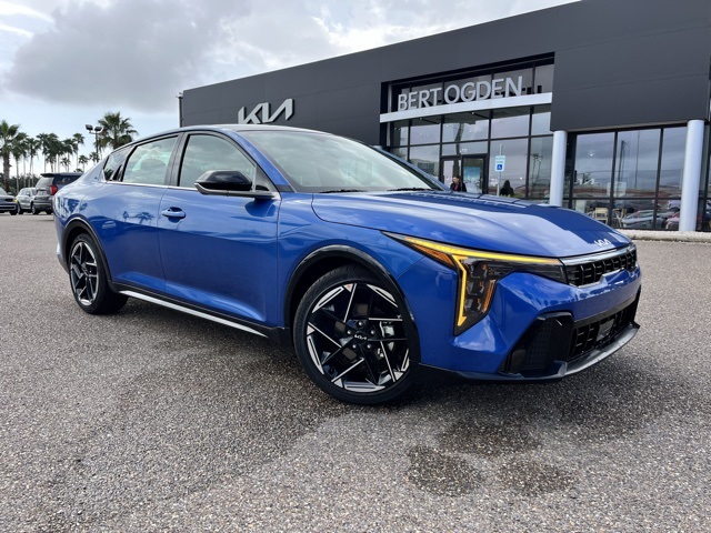 2025 Kia K4 GT-Line's photo