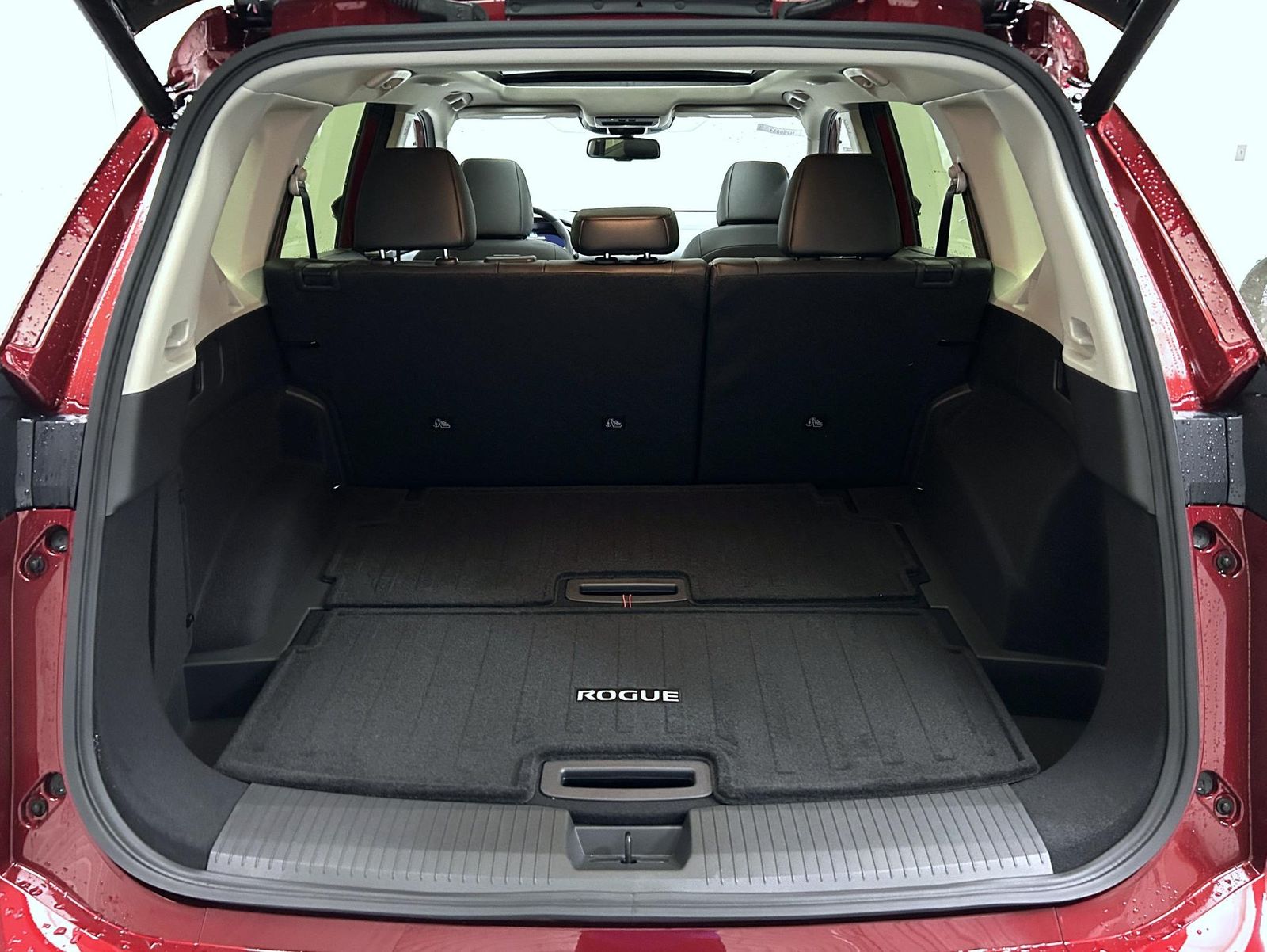 2026 Nissan Rogue Platinum photo 9