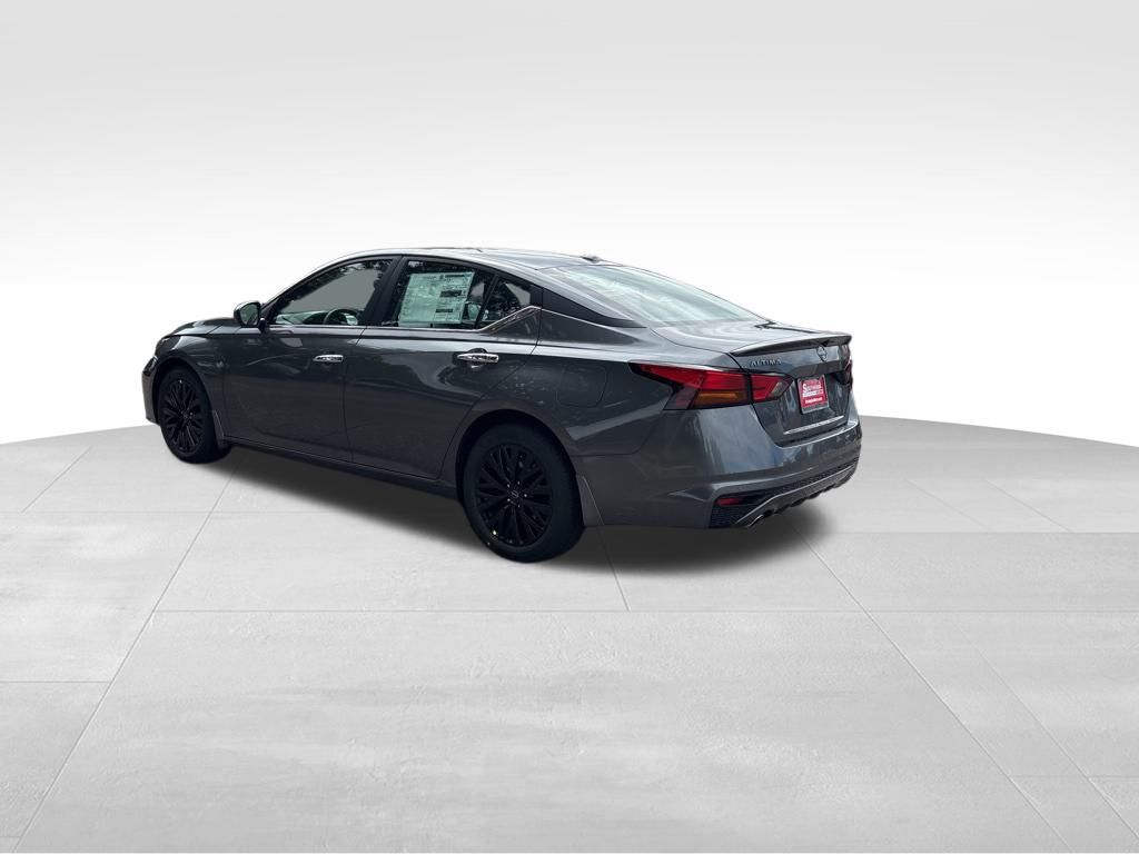 2025 Nissan Altima SV Special Edition photo 2