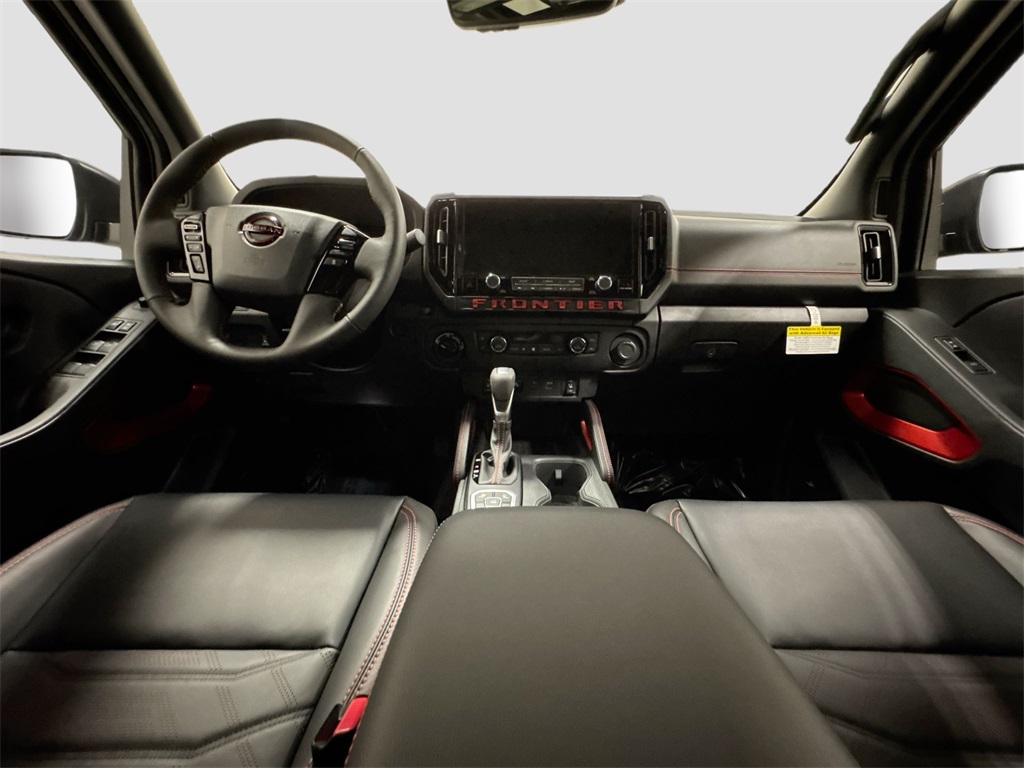 2026 Nissan Frontier PRO-4X photo 6