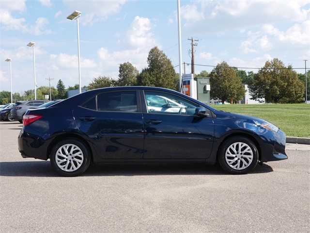 2019 Toyota Corolla LE photo 8