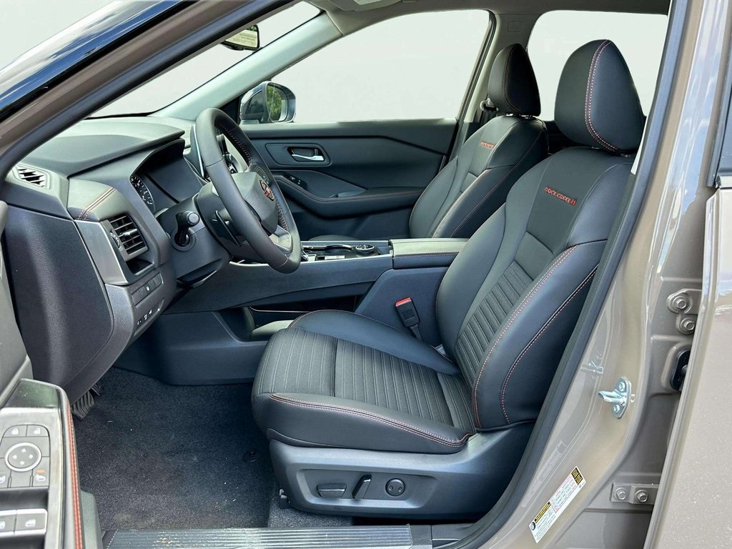 2026 Nissan Rogue SV photo 13