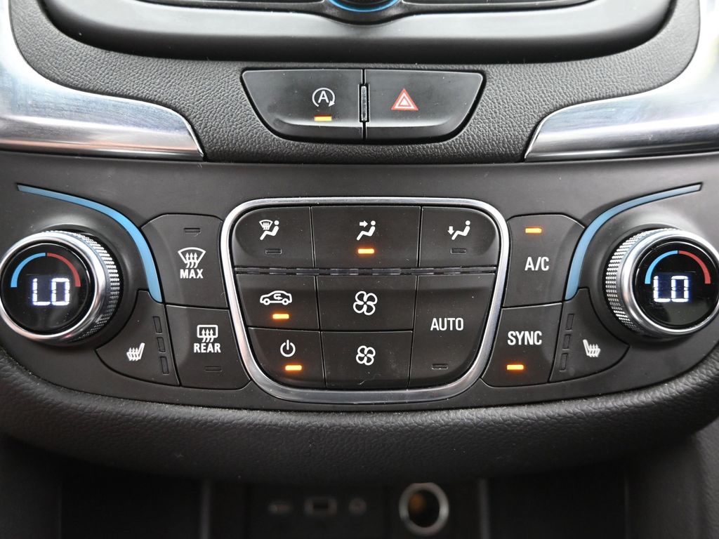 2022 Chevrolet Equinox LT photo 13