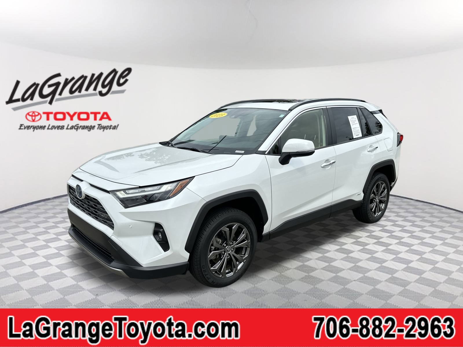 2023 Toyota RAV4 Limited's photo