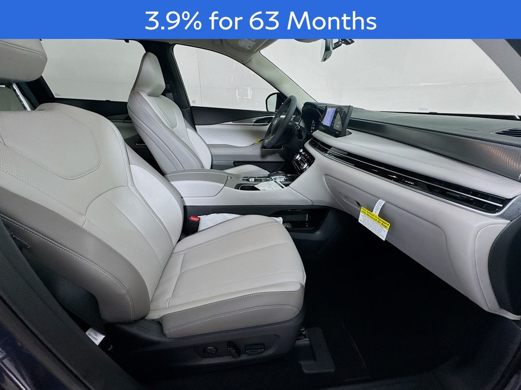 2026 Infiniti QX60 Luxe photo 33