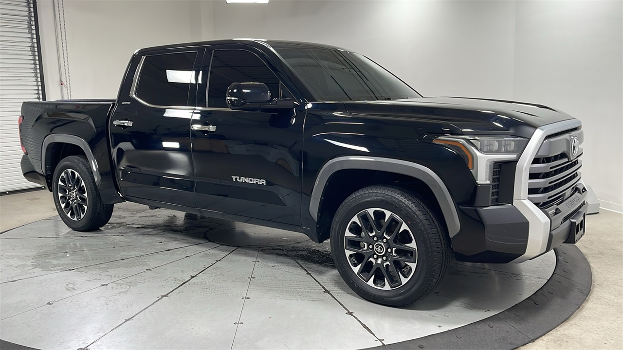 2023 Toyota Tundra Limited photo 3
