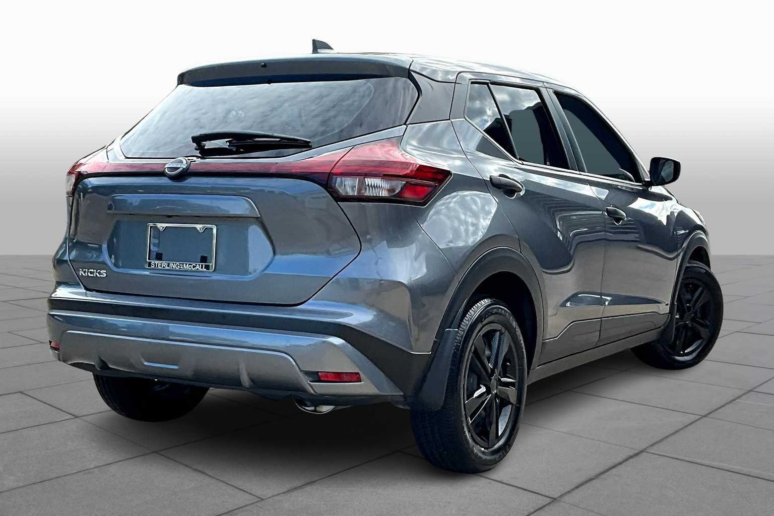 2024 Nissan Kicks S photo 11