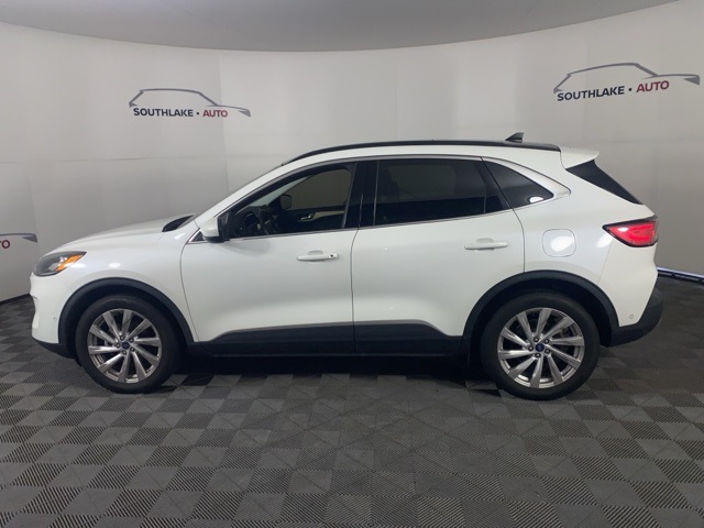 2022 Ford Escape Titanium photo 4
