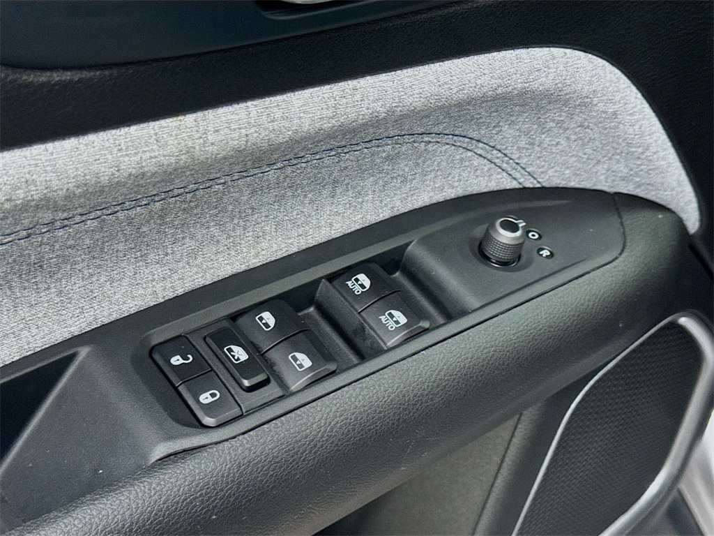 2024 Jeep Compass Sport photo 14