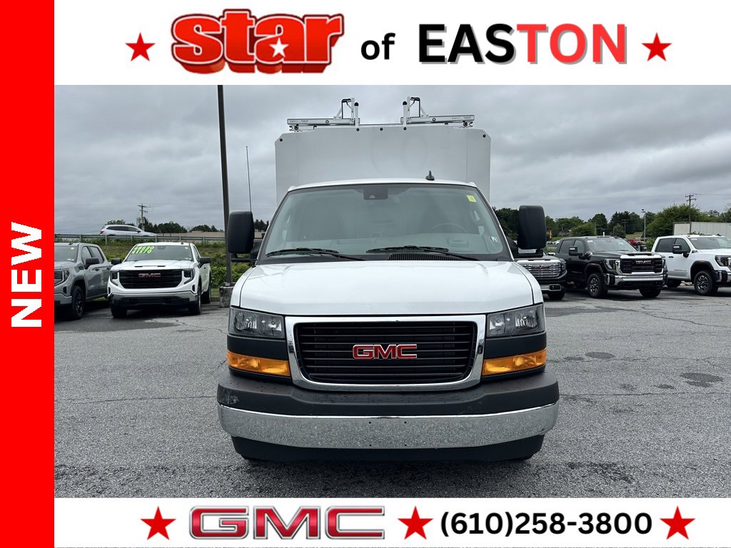 2025 Gmc Savana Cutaway 3500 photo 4