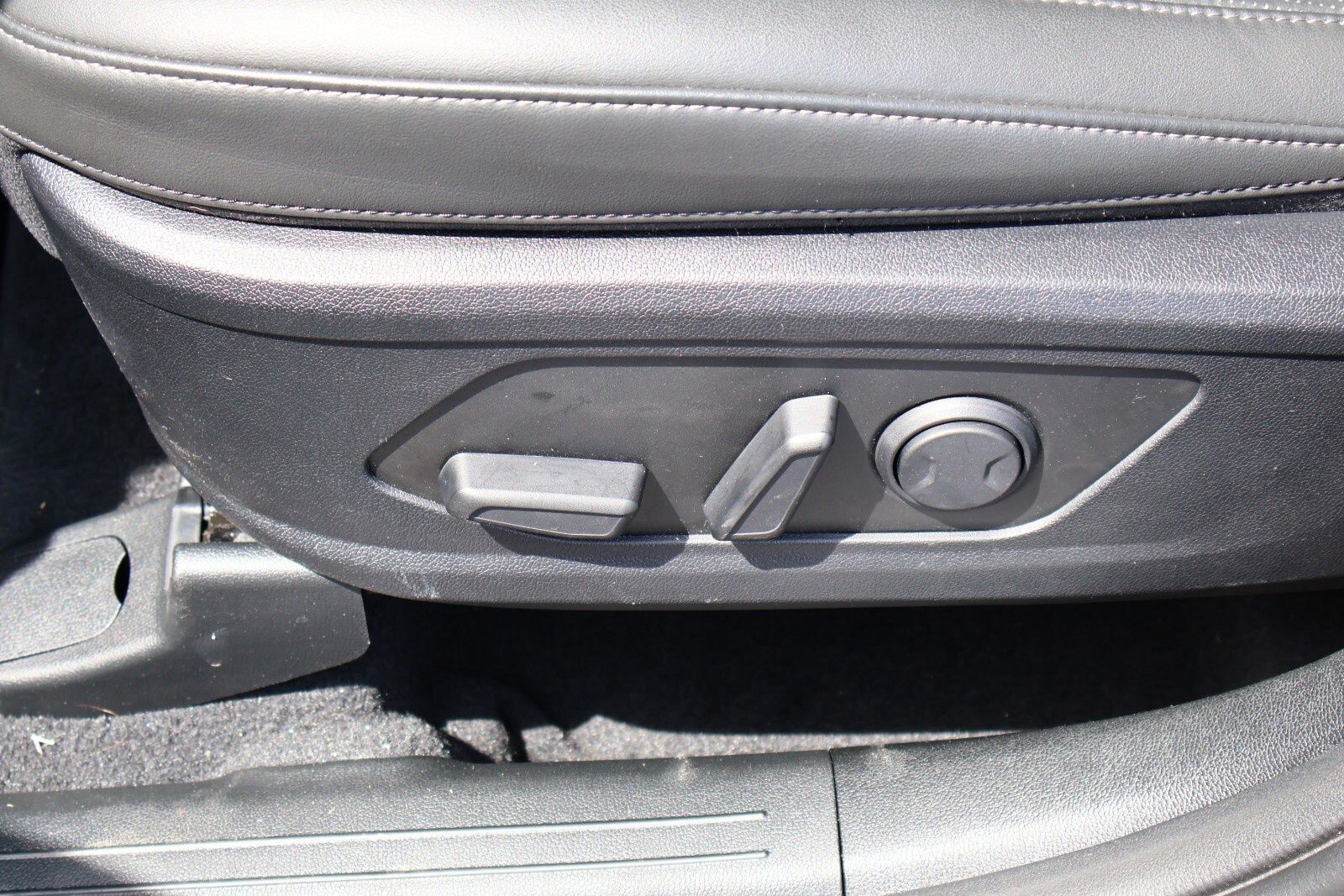 2024 Kia Sorento X-Line SX photo 16