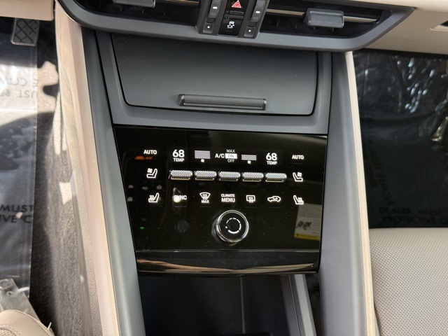 2025 Porsche Macan Electric 4 photo 15