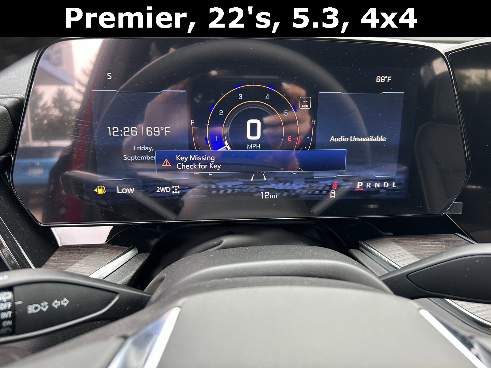 2025 Chevrolet Suburban Premier photo 17